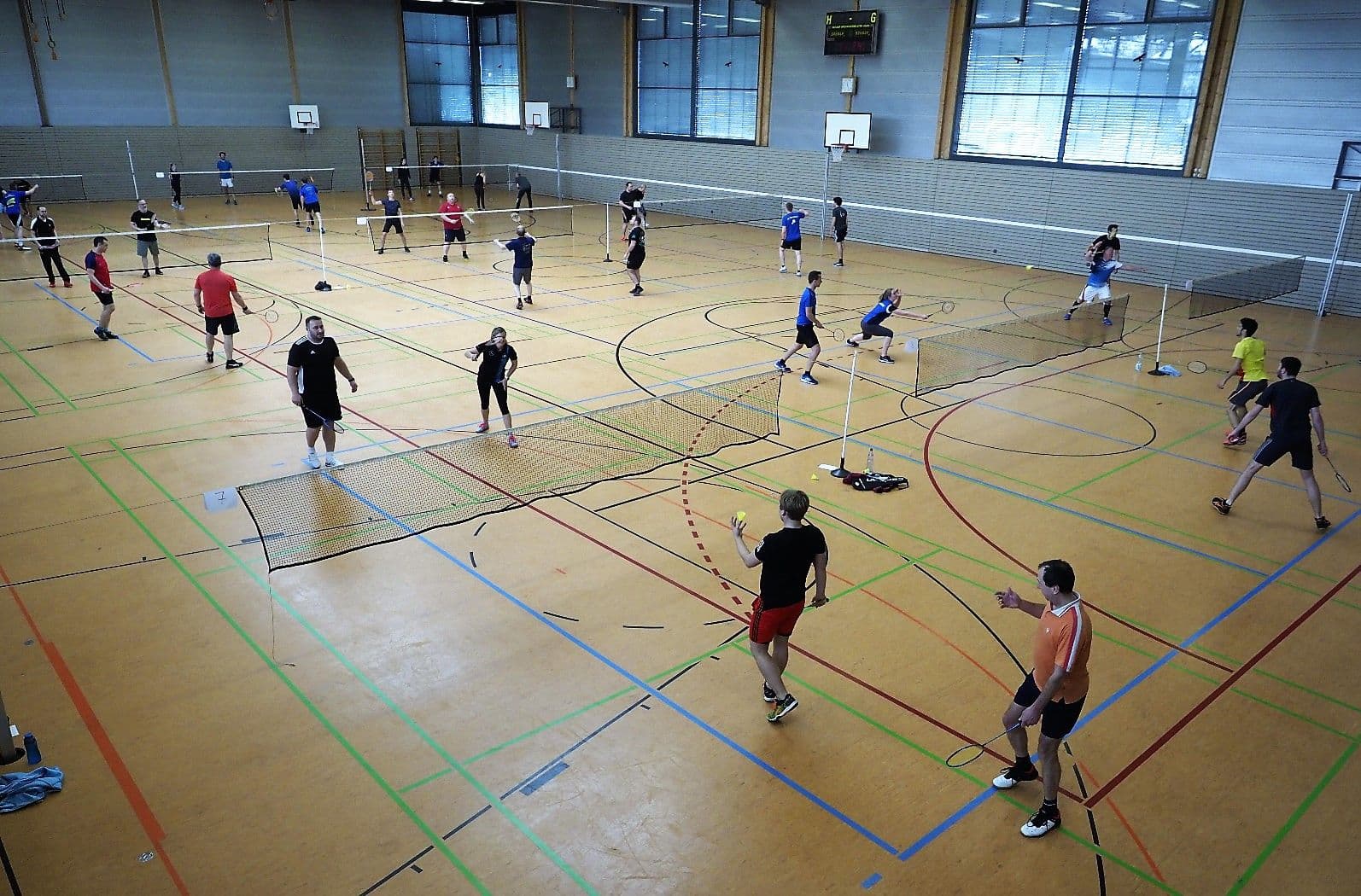 Badminton in der Walddorfhäslacher Ballspielhalle